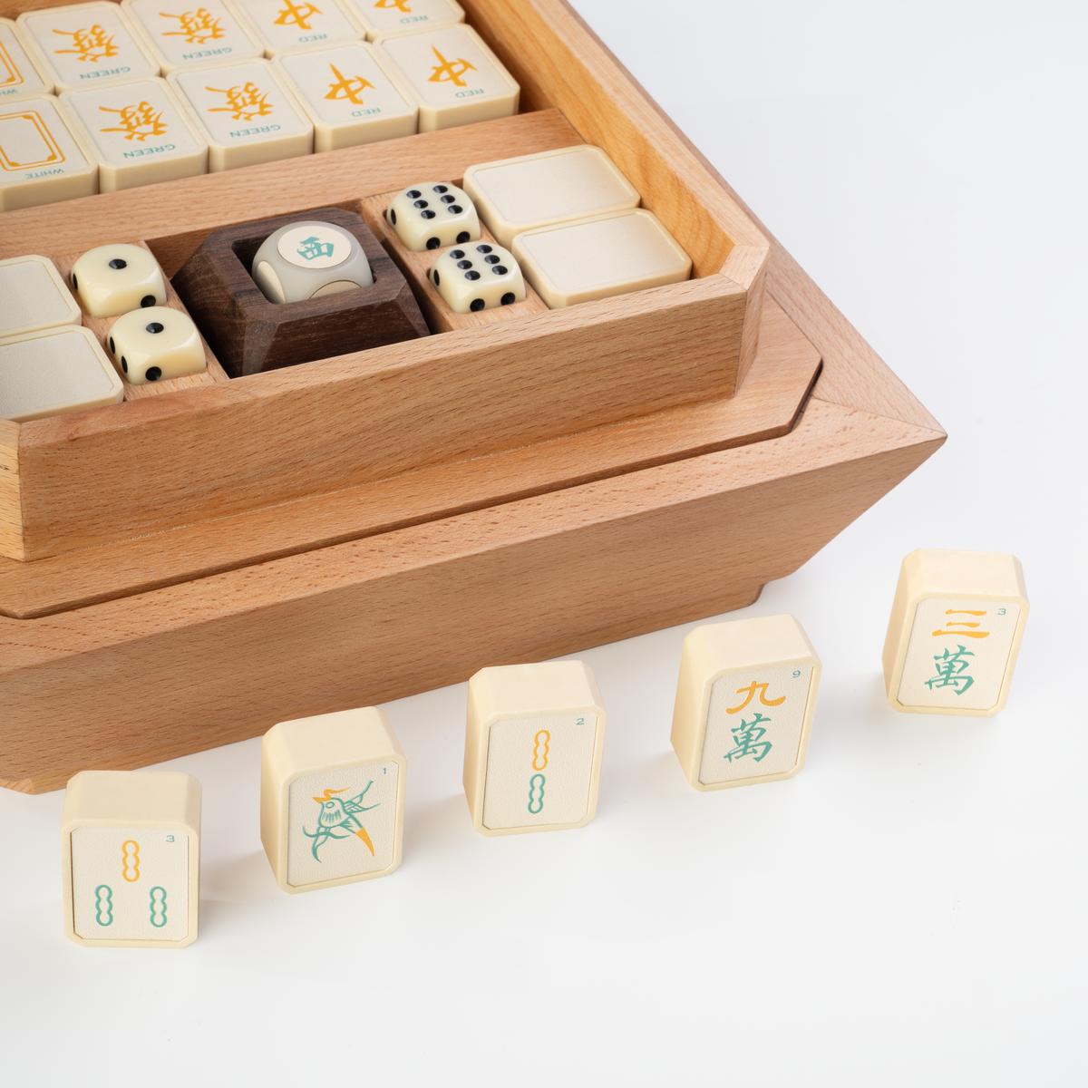 Majestic Mahjong Set