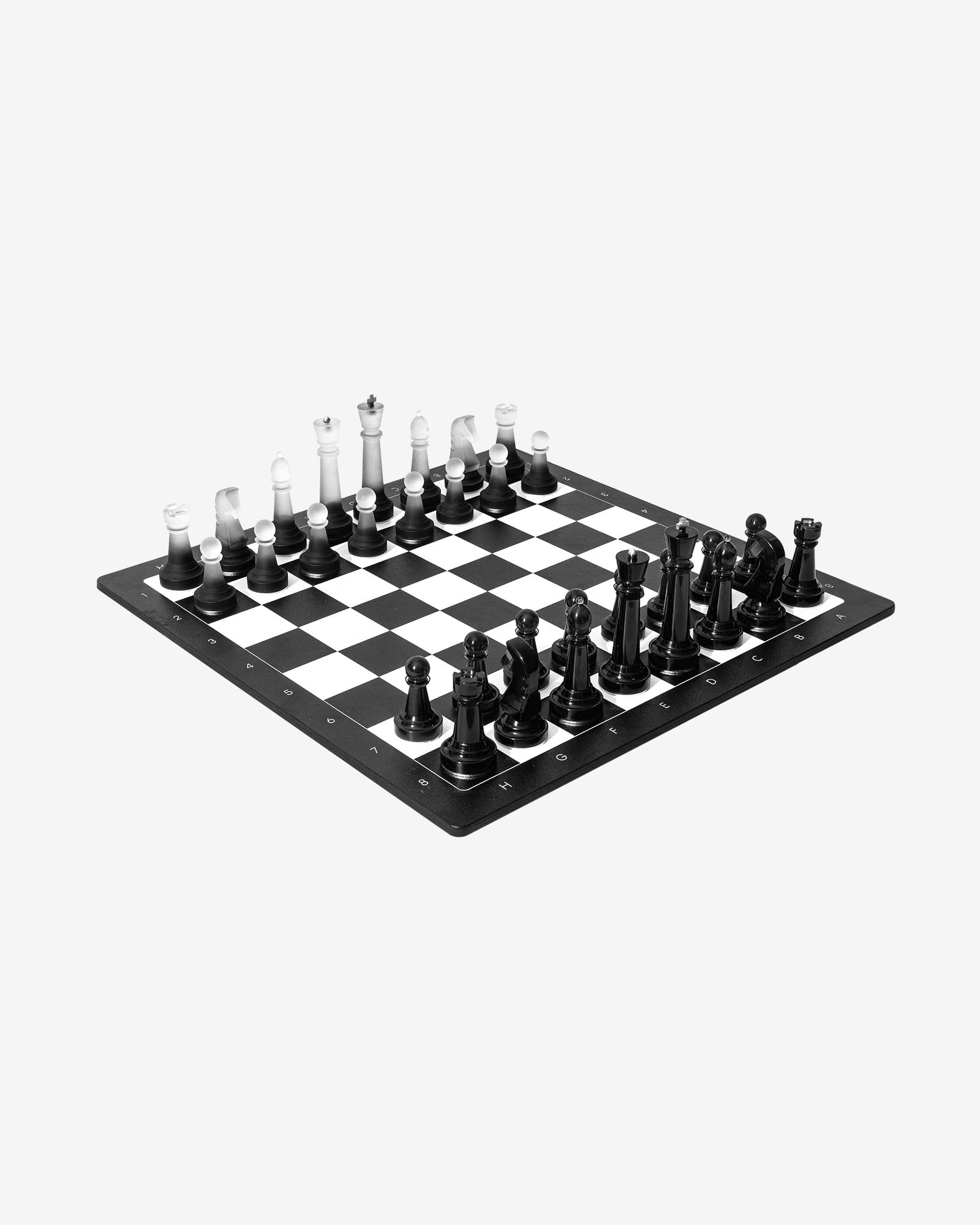 Monochrome Chess – Lumina version